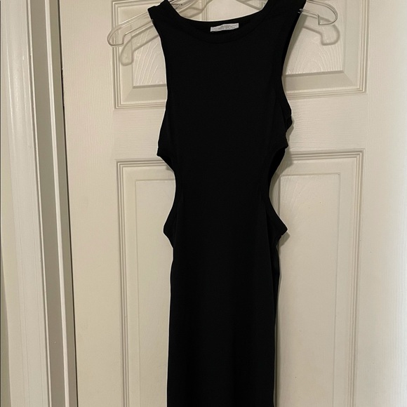 Zara fitted dress with side waist cut out - Picture 2 of 13